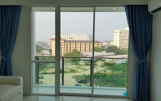 City Center Residence Deluxue Studio 712