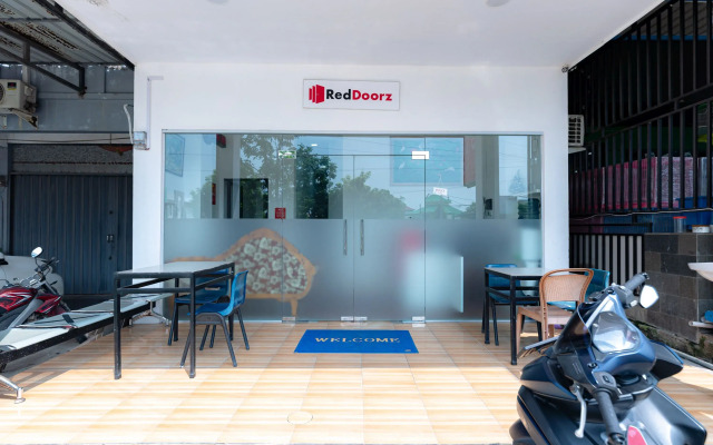 RedDoorz near Hang Nadim Batam Airport