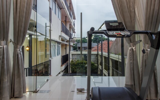 RedDoorz Premium @ Ampera Raya 2