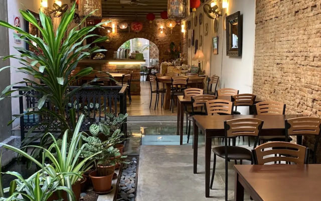 Courtyard At Heeren Boutique Hotel