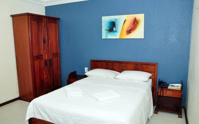 Machado's Plaza Hotel