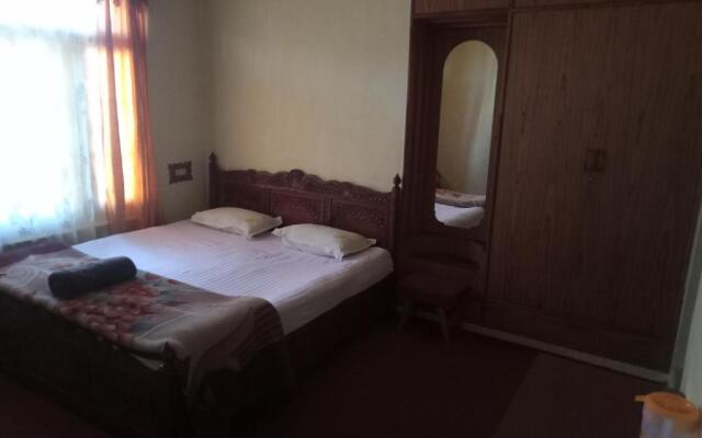 OYO 87696 Grand Inayat