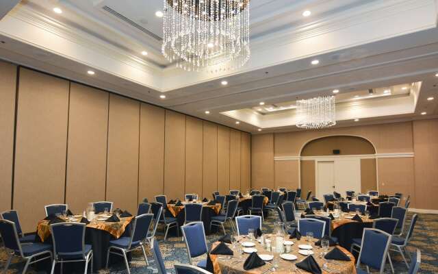 Hilton Palm Beach PBI