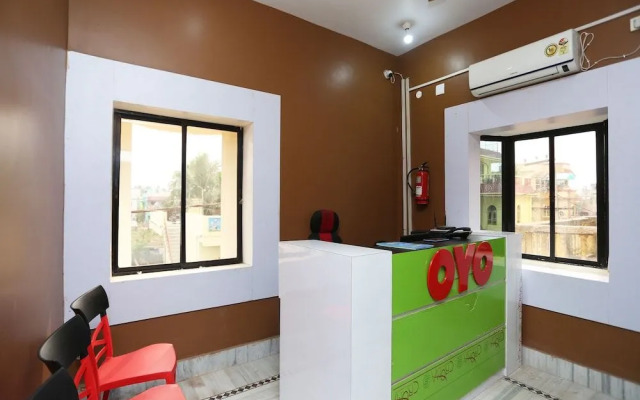 OYO Flagship 19602 Omm Residency