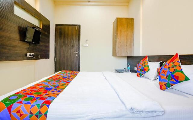 Fabhotel Regent Inn