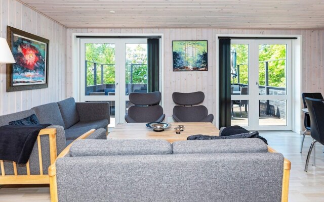 10 Person Holiday Home in Logstor
