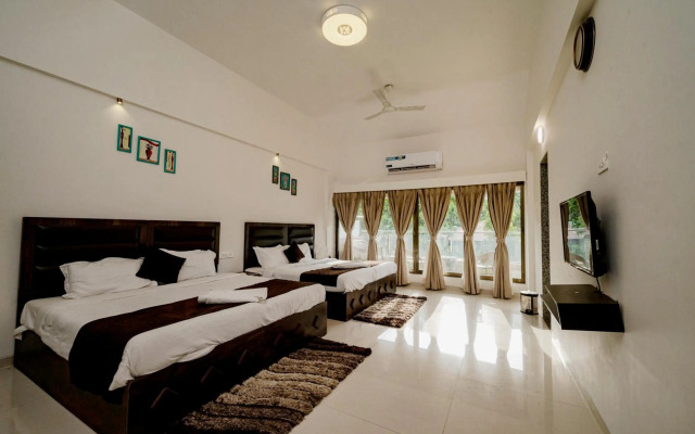 The Retreat-Glasshouse bungalow