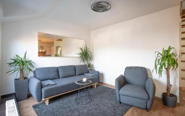 Stylish 2 Room Maisonette Hannover