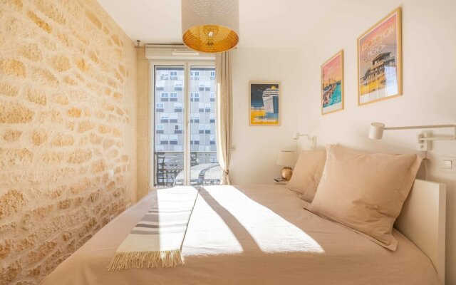 Bright and Colourful Apartment in the City Centre