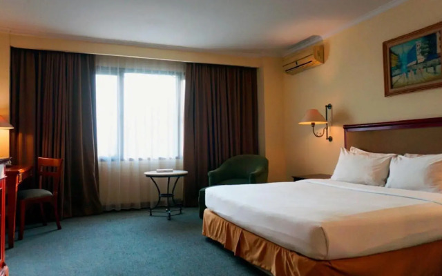 Mega Anggrek Hotel & Convention