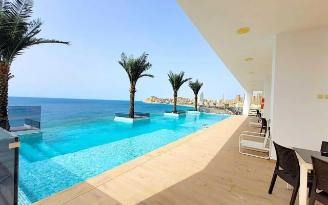 Luxury apartment5 with infinity swimming pool