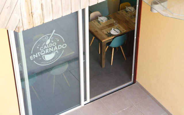 JOIVY Moon Hill Hostel