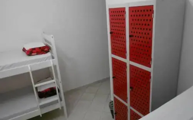 Dom Hostel