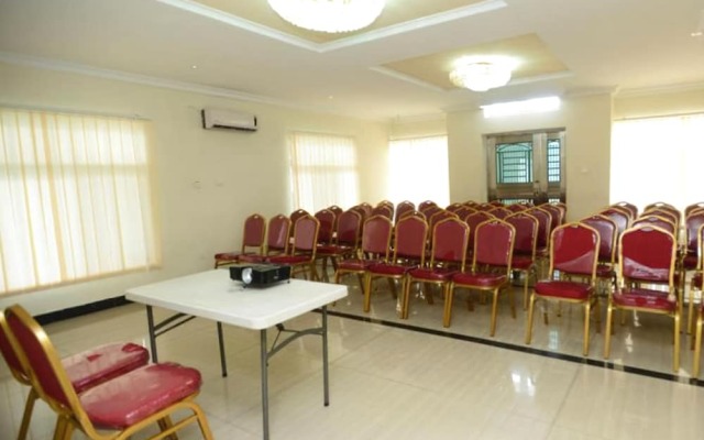 Prenox Hotel and Suites