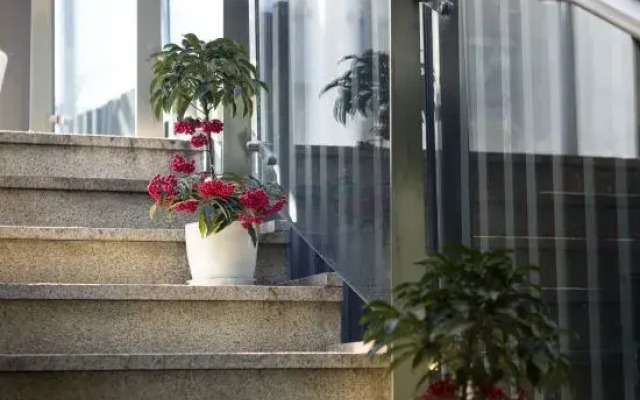 Meihao Lizhi Hotel (Hangzhou Longhu Zijingtian Street Sandun Subway Station Branch)