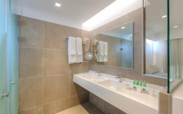 Aeolos Beach Hotel