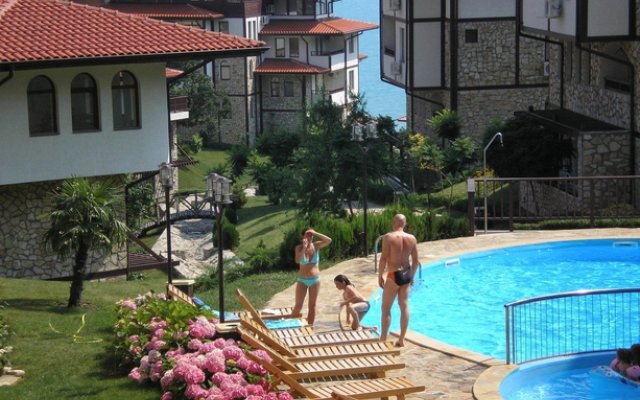 Dinevi Resort - Complex Etara