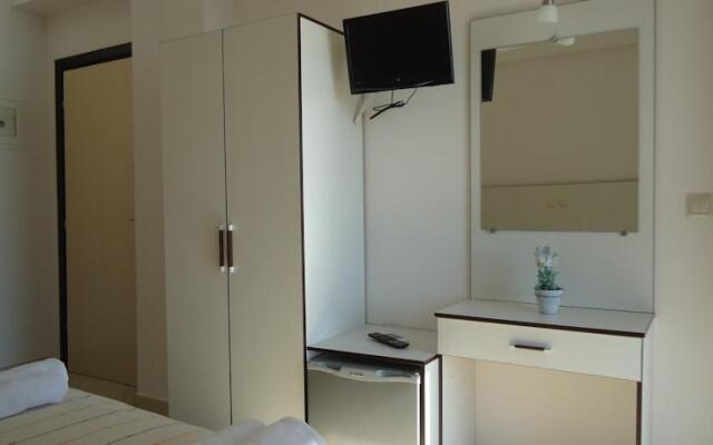 Rondos Hotel