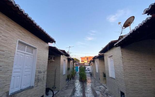 Casa em residencial, mobiliada para temporada.