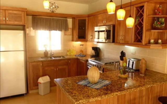 Fantastic 4 Bedroom Villa With Pool