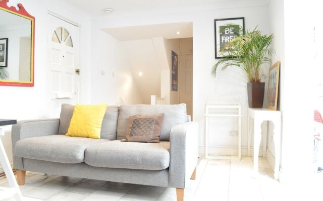 Stylish 1 Bedroom Apartment Near Parsons Green Station