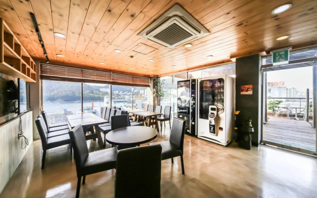 The Lux Tourism Hotel Geoje