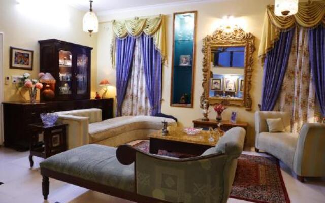 Aura Homestay Royal Villa