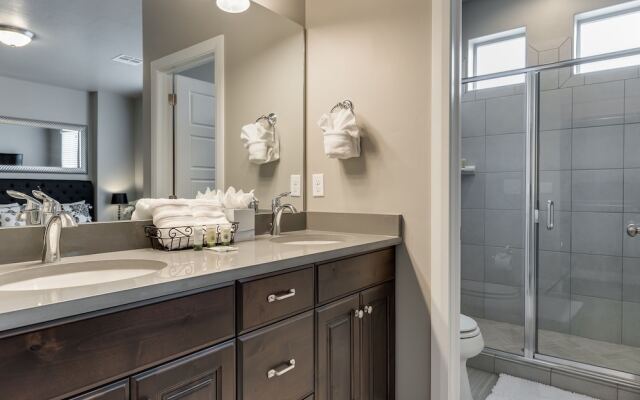 Red Cliffs 3 Bedroom Apts by Redawning