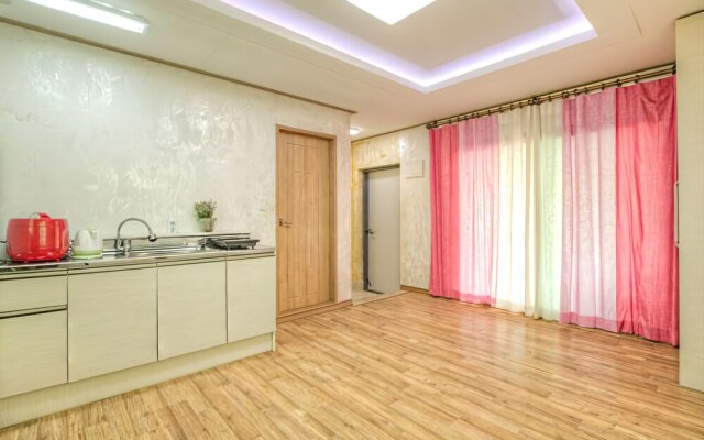 Hadong Hwagaesongi Pension