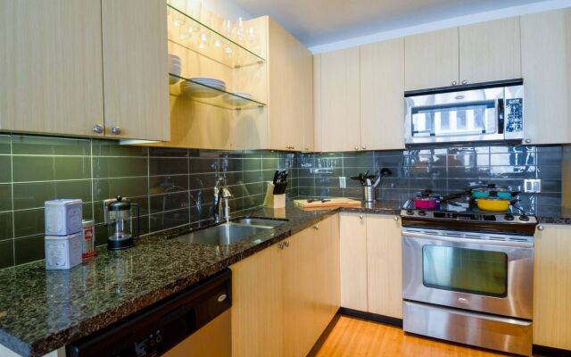 Downtown Location - Great Value 1 Br Apartment