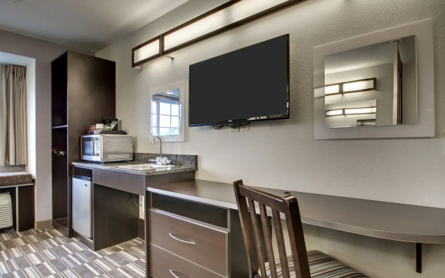 Microtel Inn & Suites by Wyndham Tuscaloosa Near University