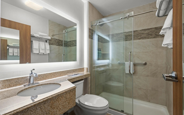 Best Western Crown Inn & Suites
