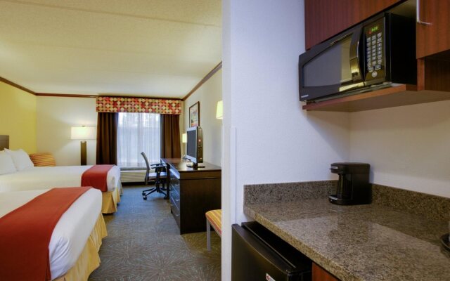 Holiday Inn Express & Suites Charleston-Ashley Phosphate by IHG