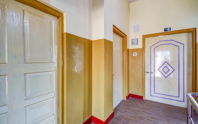OYO 75953 Shine Inn 2