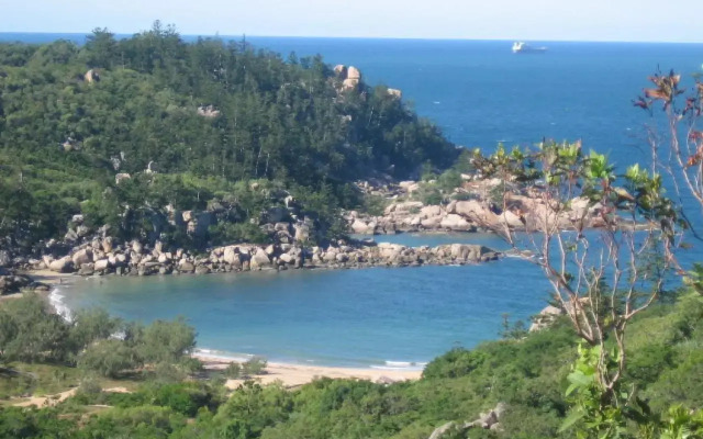 AFFORDABLE ISLAND ESCAPE! Queen Studio, Nelly Bay