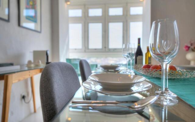Spacious maisonette with spectacular views IBRI1-1