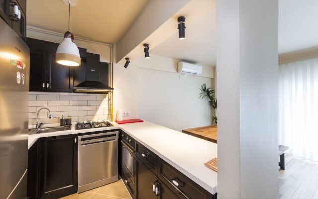 Spotless Flat in Central