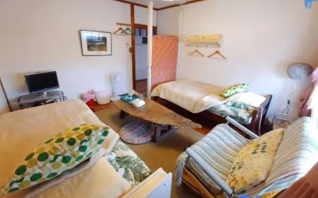 Guest House Akamichi Naoya