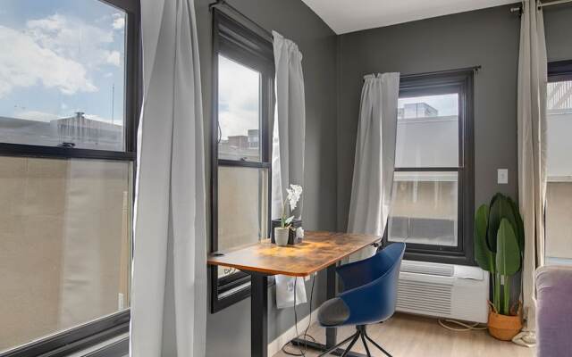 Intimate En Suite Studio