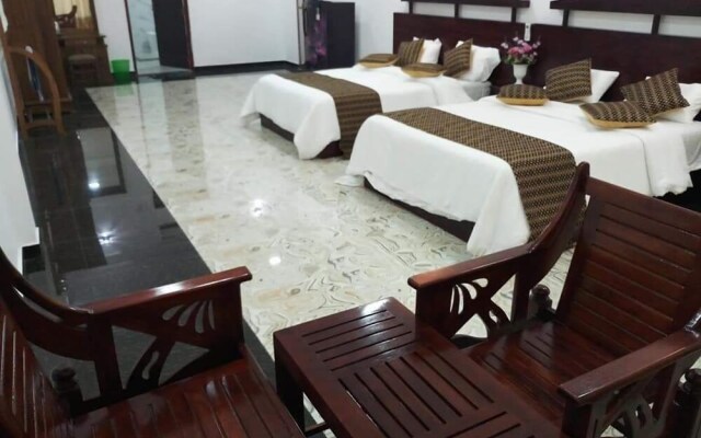 Mangroven River View Hotel