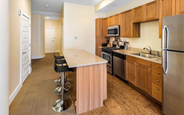 Global Luxury Suites at the Gateway Arch