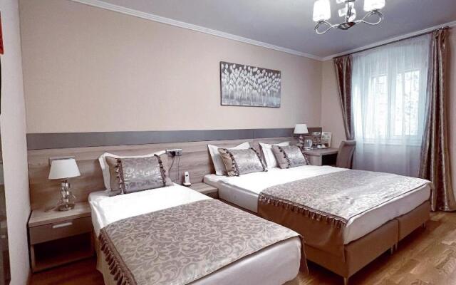 Benjamin Hotel