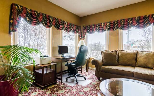 Quality Inn & Suites Manhattan