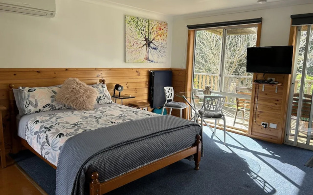 Clifton Beach Lodge