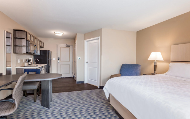 Candlewood Suites Eau Claire I-94