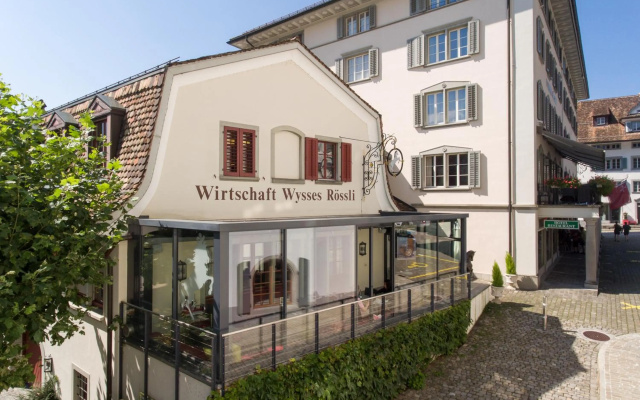 Wysses Rössli — 4-star hotel in Schwyz