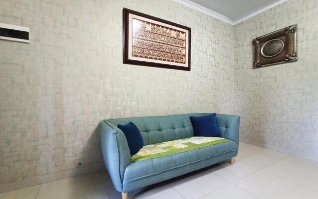 OYO 2919 Andung Residence