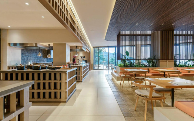 Akrotiri Beach Resort Hotel - Adults friendly