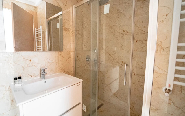 New Central and Luxury In Jardin de Carthage