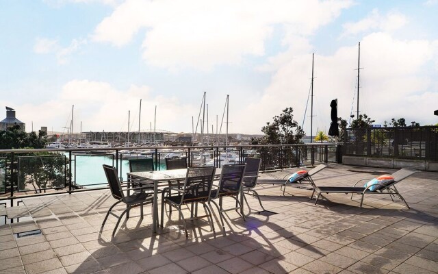 Waterfront Apt Viaduct Harbour